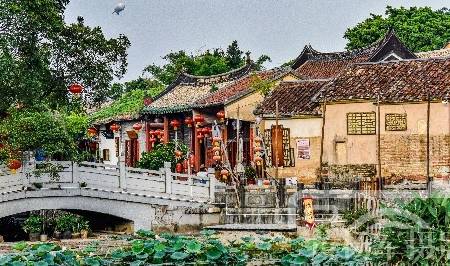 广东一800多年的岭南古村落，明清古建筑众多，位于世界工厂东莞
