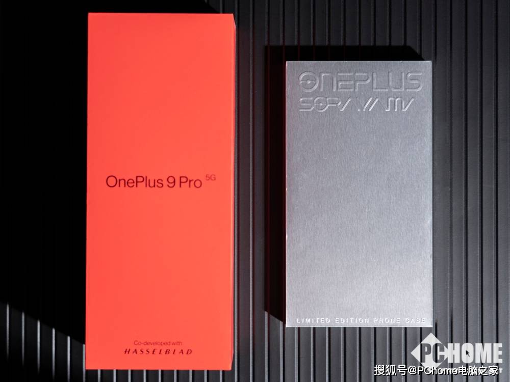 未来|一加9 Pro x 空山基闪银限定套装：未来感拉满