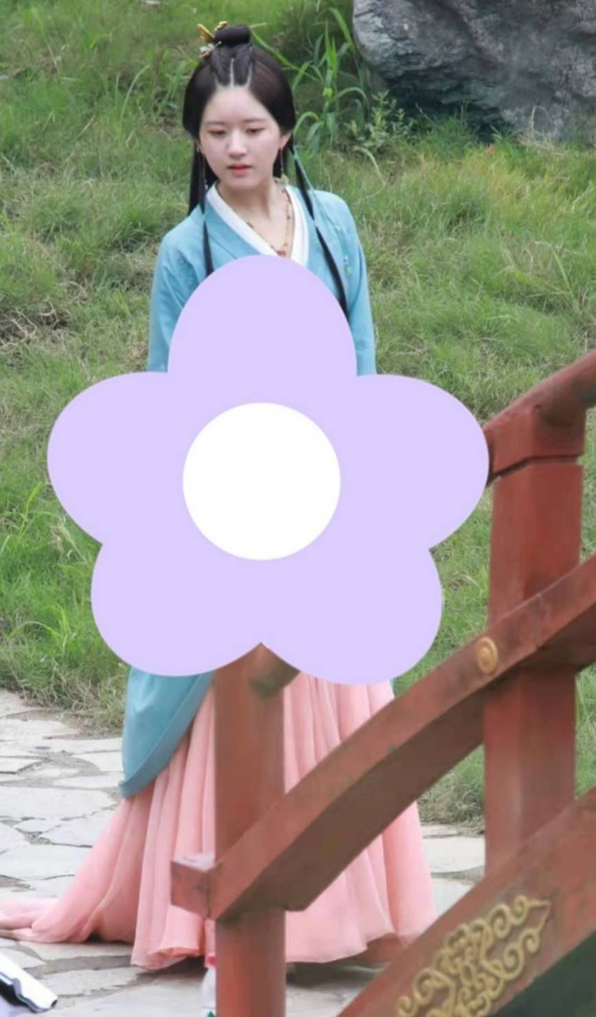 服装|赵露思新剧路透照曝光，仅造型上看，丝毫不输热巴杨紫新剧