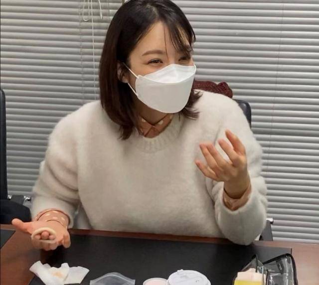 后首|41岁蔡琳单身后首晒母子照，跟儿子嬉戏，昔日辣妹穿衣变贤惠