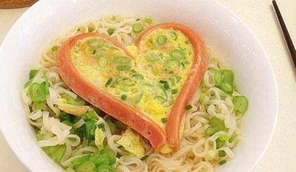 肉丝面|十年面点师傅：面条这样做，孩子吃个底朝天，早餐不用再发愁