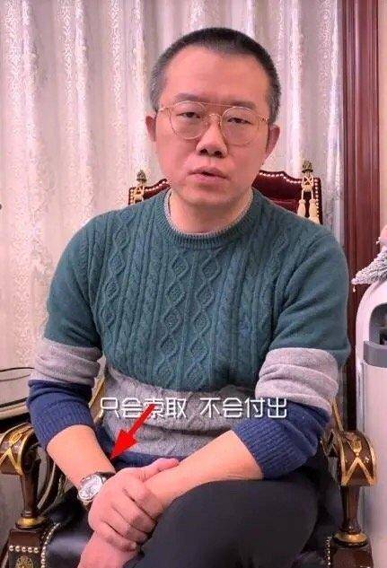 奢侈品|涂磊宅家晒日常，露出大量奢侈品，给女儿吹头发的吹风机都是大牌