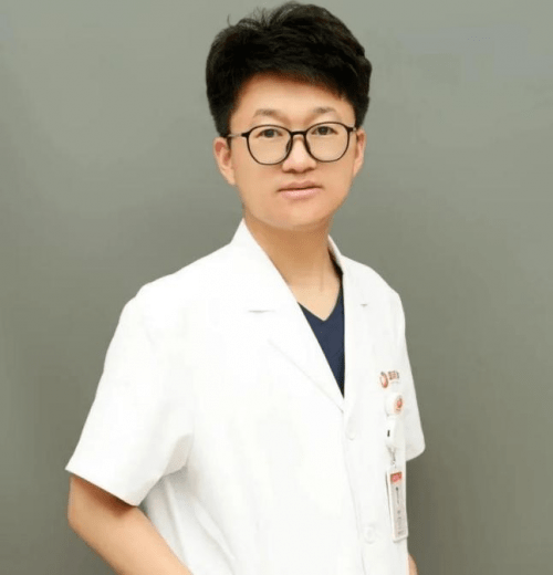 人员|西安国际医学中心整形医院色素痣诊疗中心杨国辉丨关注痣的变化