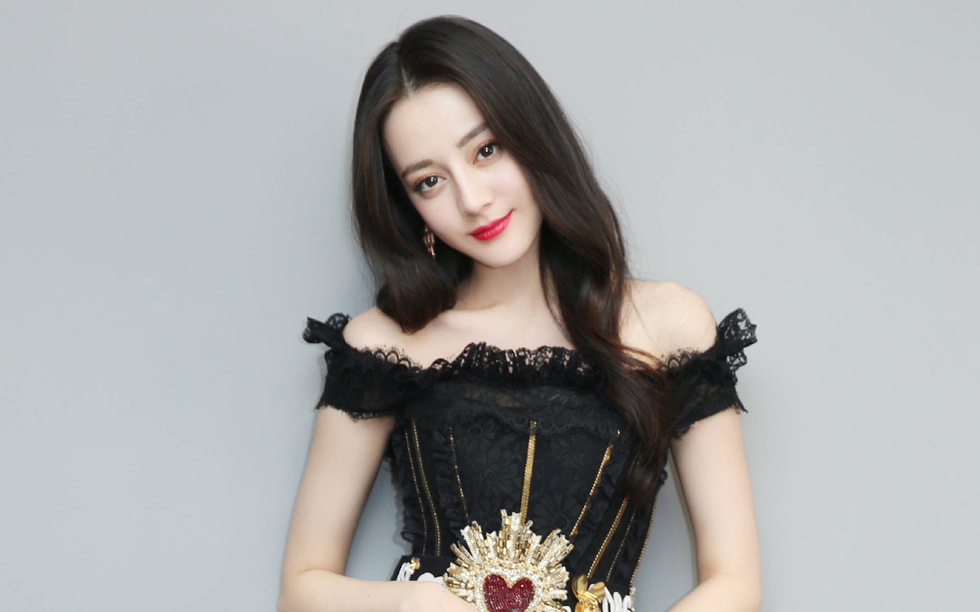 服装|赵露思新剧路透照曝光，仅造型上看，丝毫不输热巴杨紫新剧