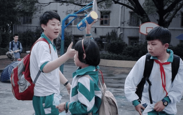 家长|中小学又迎来新规定，孩子们听后愁眉苦脸，家长却拍手叫好