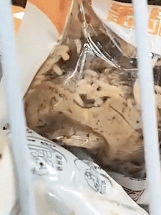大润发屡因食品问题翻车：隔夜肉臭了洗洗再卖(图5)