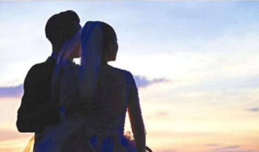 慈父|36岁男星喜得二胎！怀抱宝宝一脸慈父笑，和爱妻结婚5年儿女双全