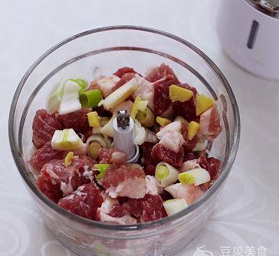 肉丸|#新年开运菜，好事自然来#团团圆圆的香炸猪肉豆腐丸子