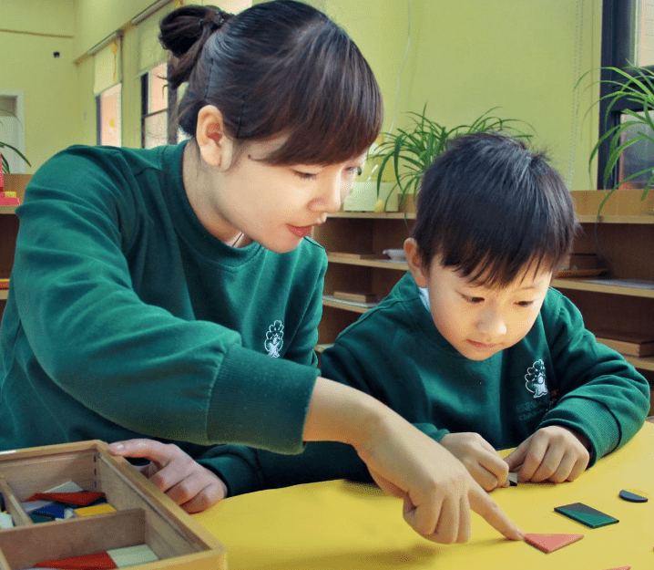 技能|孩子在上幼儿园前，家长得提前教会他们4项技能，这样才不会吃亏