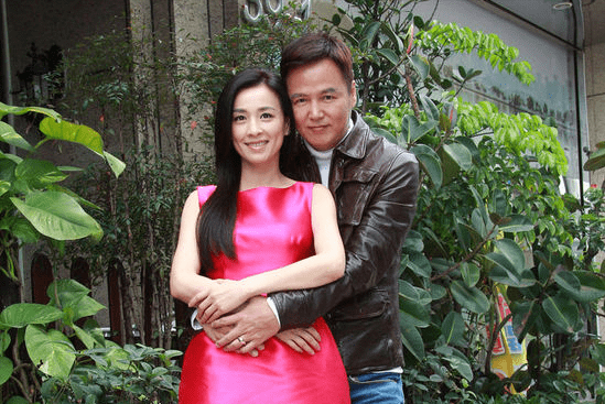 张庭的夺爱情史被丈夫前妻怒指第三者插足两次痛哭梨花带雨