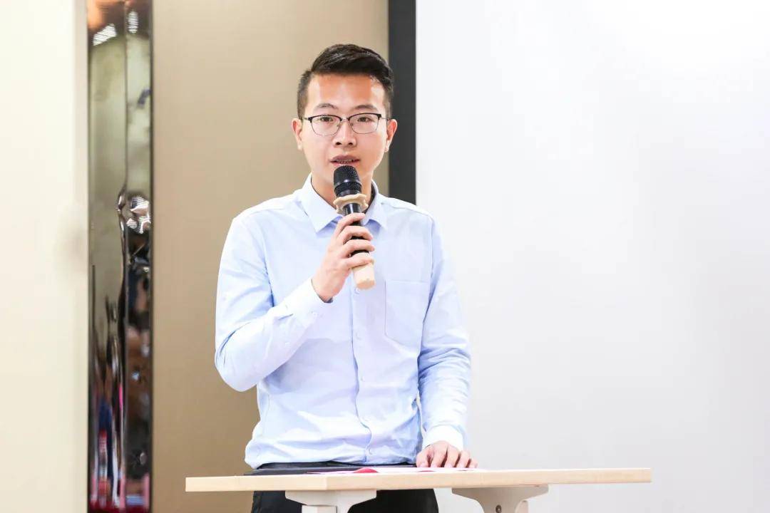 领航集团的创始人 387d3b4c205741388e8f2a383f2d19e9.jpeg