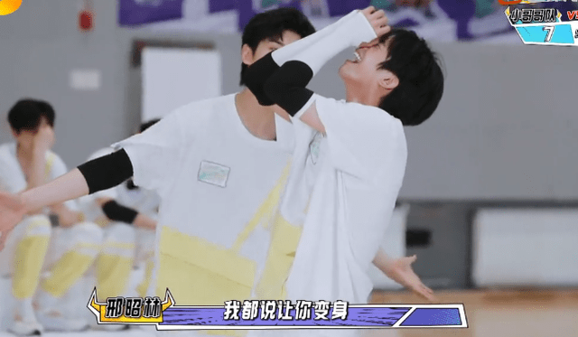 王耀庆|宋威龙嘴比脑子快，姐就是女王，憨憨发言遭王耀庆嘲讽！