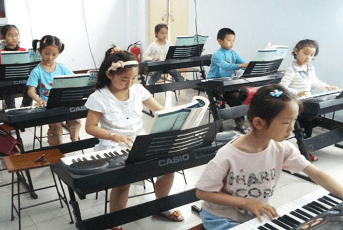 实际操作|幼儿园纳入“义务教育”，家长终于告别天价学费，教育部回应来了