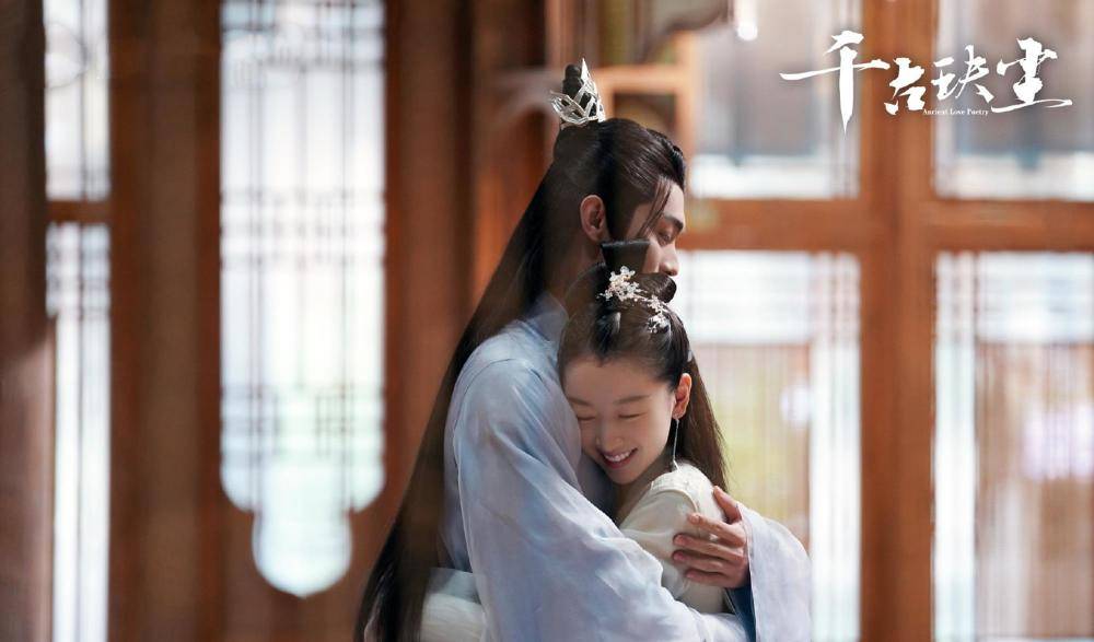 霍言|上线仅两天热度反超，周冬雨、程潇都压不住，这部新剧不简单