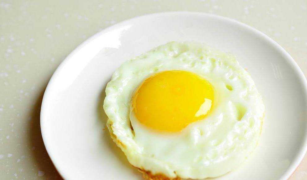 孙猴子|四位阿姨来幼儿园应聘，一人做一道荷包蛋，作为园长你会录选谁？