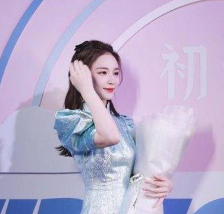 曲线|王思聪前女友雪梨，与微胖的张雨绮同穿旗袍，看完不想减肥了