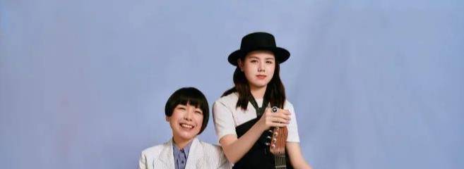 服装|“时尚女魔头”张宇晒聚会照，白色衬衫清爽减龄，杨坤那英也现身