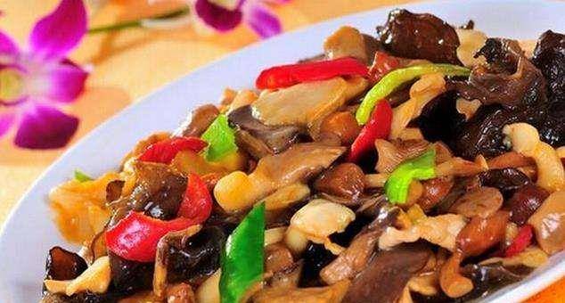 香菇芹菜炒肉的家常做法 8d98ebbb09014f878c9d7e993f43aeb6.jpeg