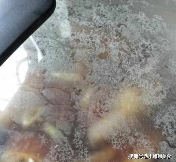 做饭吃|新来的保姆把五花肉做成这样，要求月薪8千，过分吗？