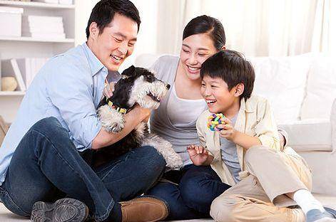 老妈|18岁男孩“喜当哥”,原来老妈偷偷生二胎了:事先不告知太伤人