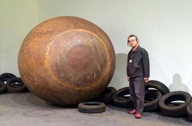 马里亚纳海沟深10000米如果将200斤铁球丢进去会如何