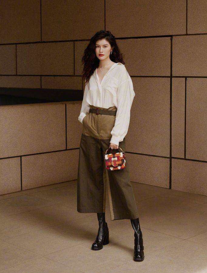 驼色|大半个娱乐圈都在穿，好看极了。