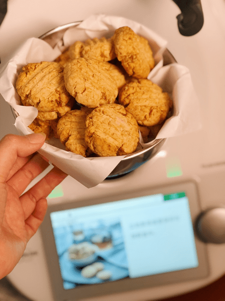 面团|小美料理机+烤箱，超快手黄油小饼干，奶香酥脆