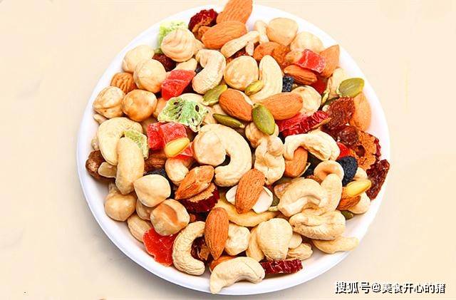 美食|中国人一年吃2万亿的零食，95后偏爱网红美食，网友：有我的贡献