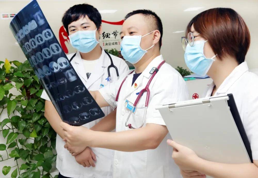 医护|交大一附院东院：专家纷至沓来