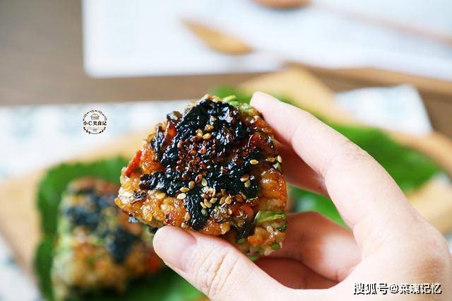海苔|米饭这样做，美味翻拌，学会了再也不担心剩米饭没有办法消耗了