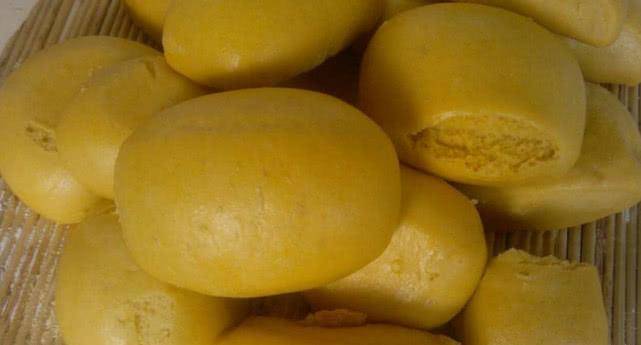 做法|一块一斤的南瓜拿来做馒头,不加一滴水,蒸出的馒头松软又好吃!