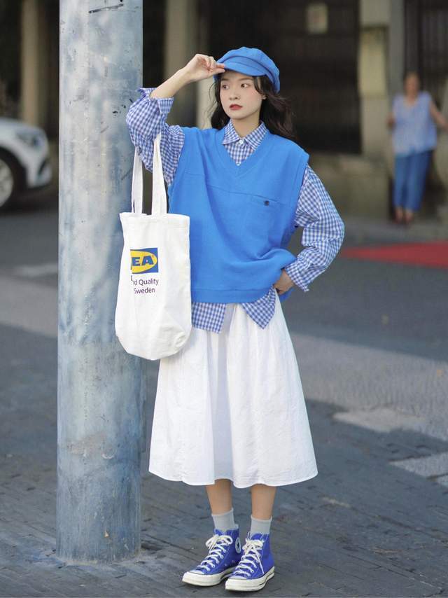 毛衣|适合20岁左右的女生穿，衬衫搭配半身裙，穿起来简约又有层次感