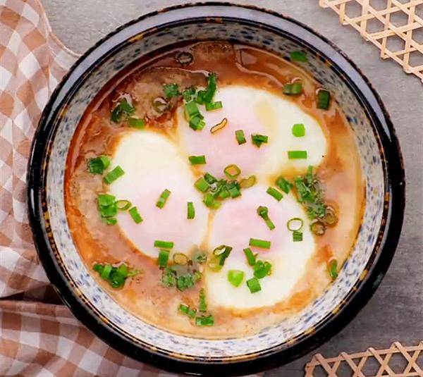 葱花|早餐就吃“它”,营养又美味,只花2元钱,10分钟就做好,快收藏