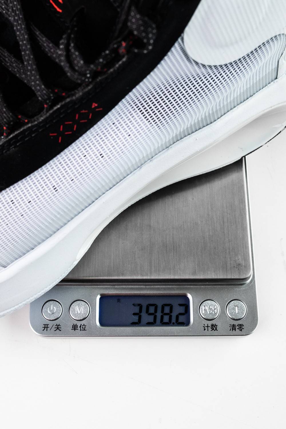 设计|AJ36 绝地反转！只加一个新科技，又甩开所有实战鞋一大截…