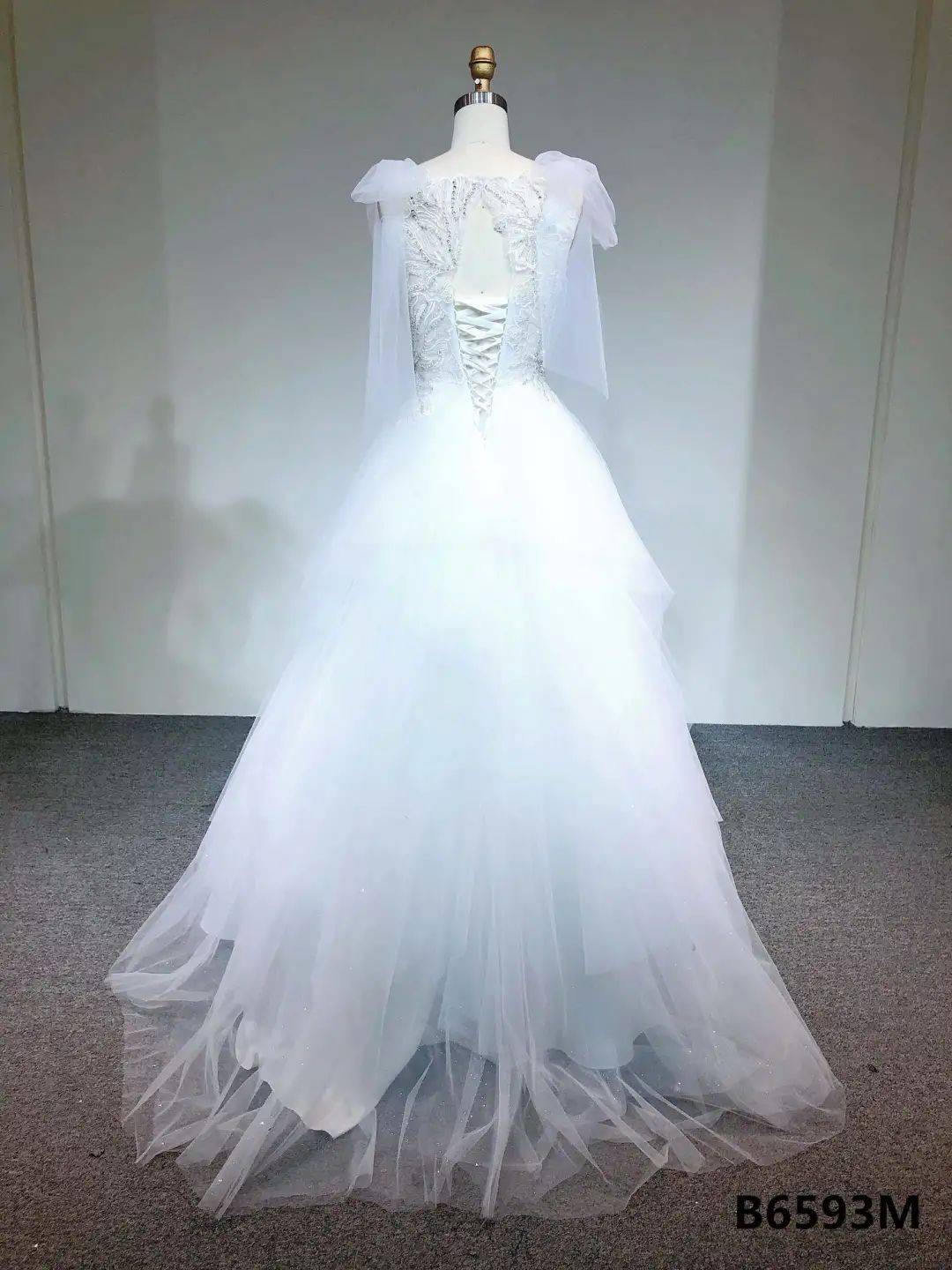 设计|小E优品推荐 | “国色”婚纱礼服，中外设计力量