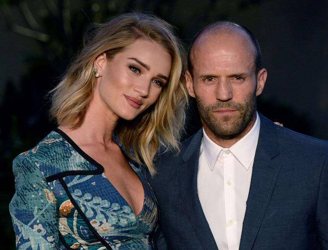 大嫂|恭喜！54岁杰森·斯坦森再当爹，超模未婚妻怀二胎身材依旧超靓