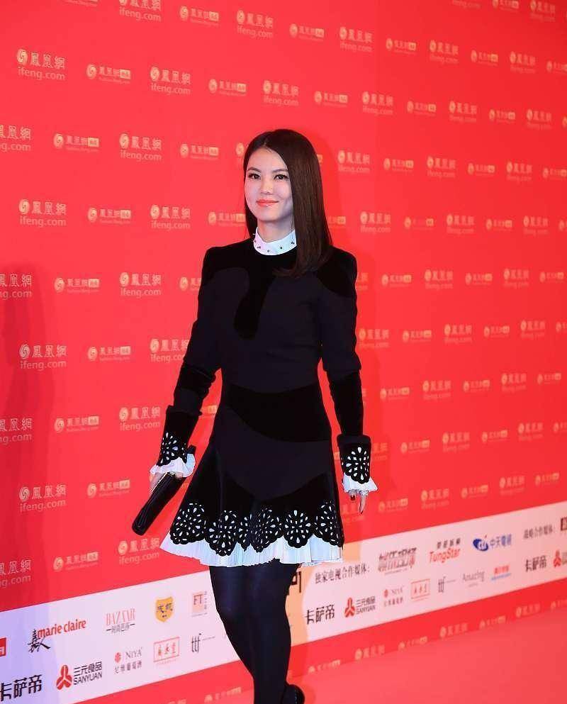设计|李湘真是长得“珠圆玉润”，虽然不瘦却很紧实，一点都不臃肿