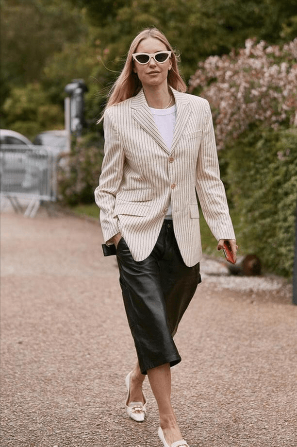 怎么变得成熟穿搭 332ee47b59ba4d8e8098eeee52f8a327.png