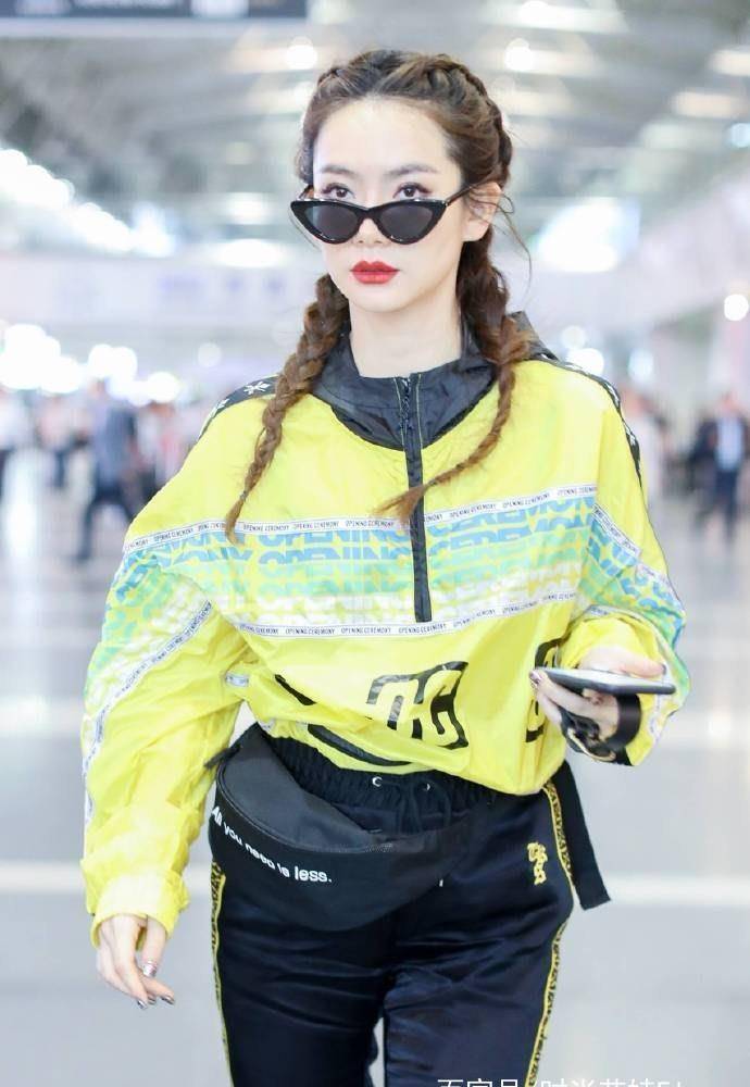 黑色|娱乐圈9位女星都用的发型，杨幂热巴清纯少女，不及金泫雅的复古