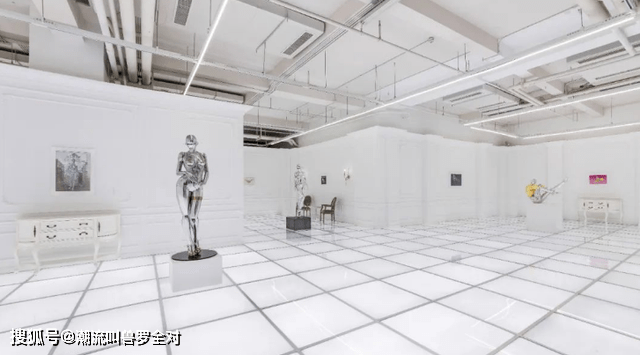 整体|安踏进军时装领域?疑似空山基联名款安踏新鞋型曝光!