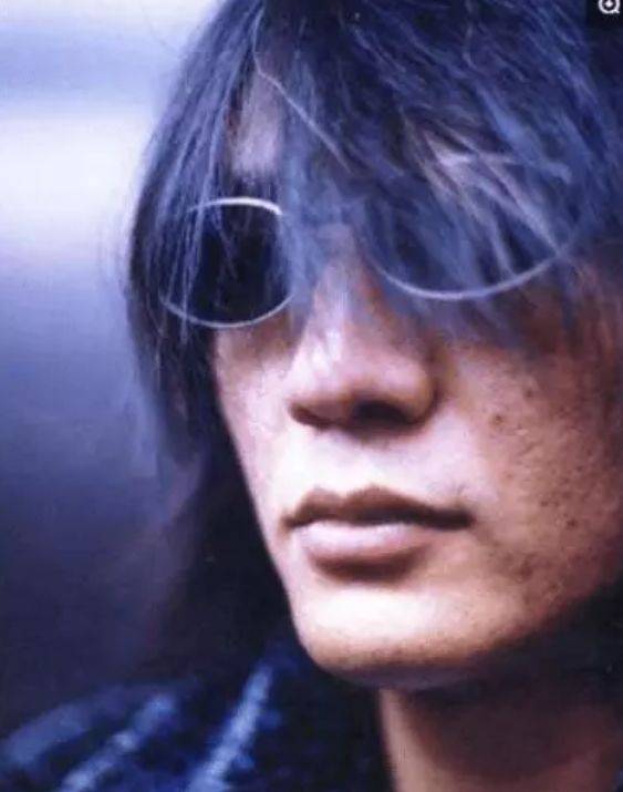 青春痘|男明星其实也会“卸妆死”，王俊凯令人大跌眼镜，最后这颜值服了