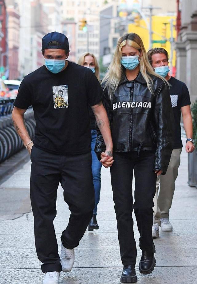 事情|贝克汉姆儿子继承了父亲的高颜值,和未婚妻同框,穿得休闲简约