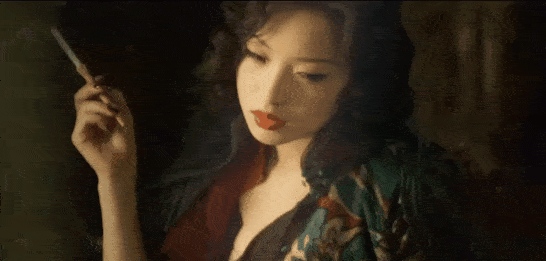 张艺谋|一穿旗袍全现行，hold得住就是风情万种，否则就如同像在过家家！