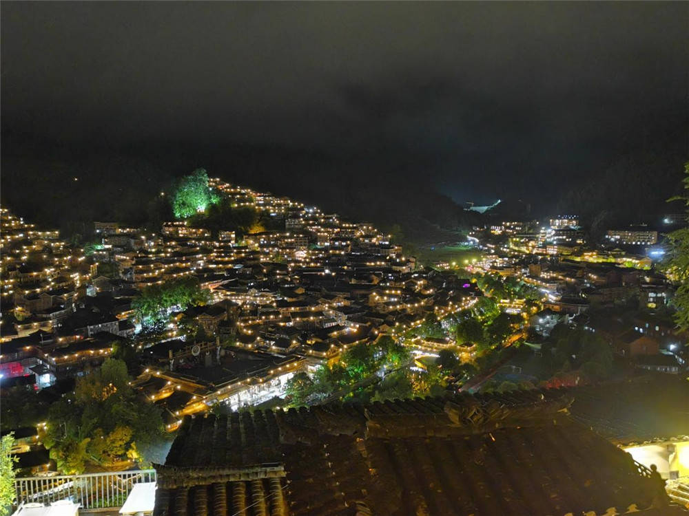 华为p50 pro带你看贵州山水 照片居然跟实景一样?_娄山关