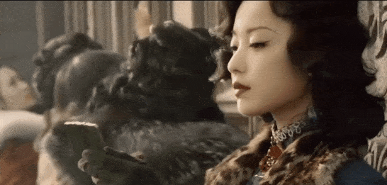 张艺谋|一穿旗袍全现行，hold得住就是风情万种，否则就如同像在过家家！