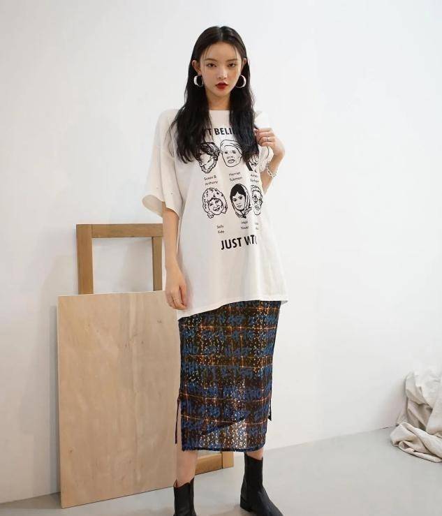 身材|不管什么身材的女人，穿T恤要牢记这“3点”，这样才显瘦又迷人