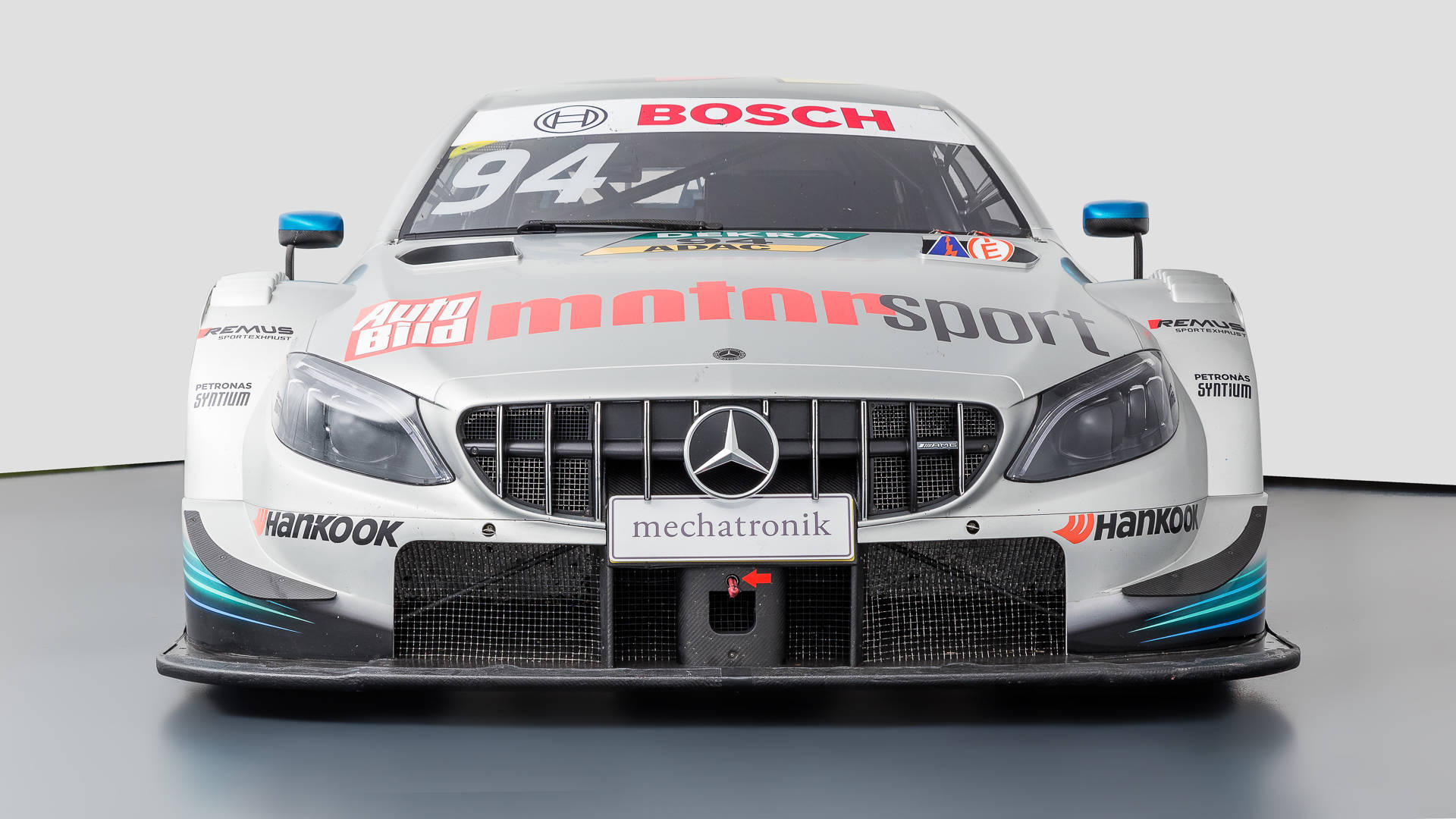 只需150万美元就可以拥有amgc63dtm赛车啦