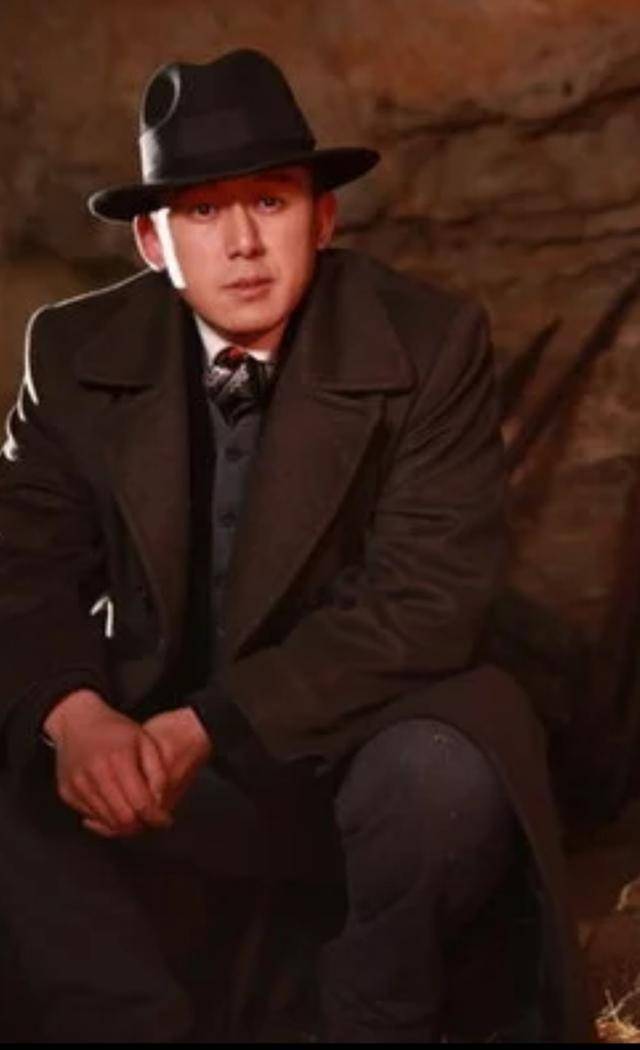 因饰演《刁难公主》里的白云飞被称"古装男神",如今发福认不出