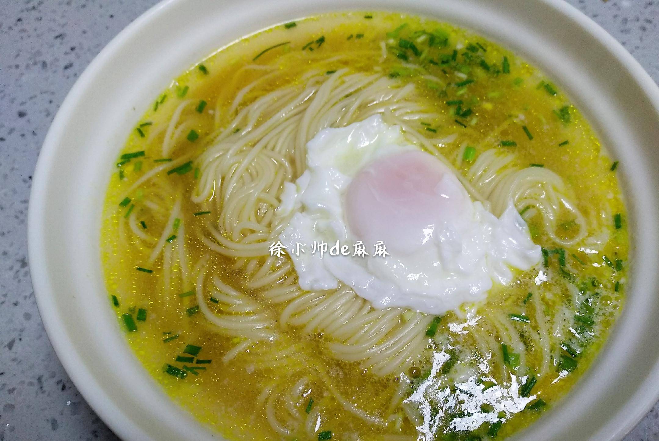 面的|快手早餐葱油面，十分钟都不要，给早上匆忙上班的自己来一碗吧！