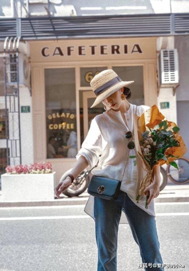 学三木|女人到了中年,放弃T恤搭配小黑裤!学三木博主这样穿,高级气质